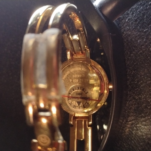 Brand new Movado 2007 women\'s watch